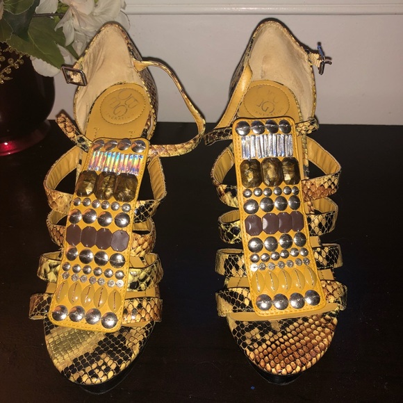 Guess Tribal beading snakeskin pattern platforms - Picture 2 of 5